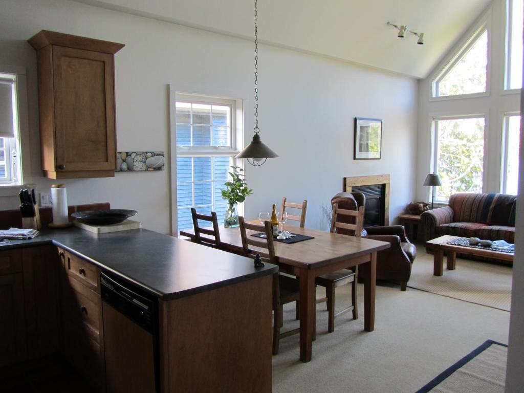 Apartament 203 At Water'S Edge Ucluelet Pokój zdjęcie